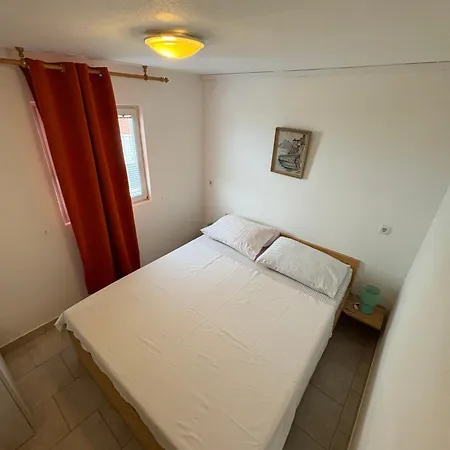 Apartman Kula *